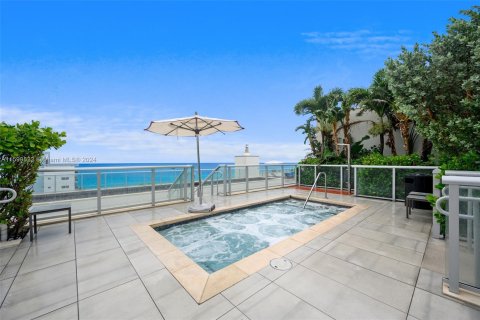 Copropriété à vendre à Hollywood, Floride: 1 chambre, 64.94 m2 № 1209634 - photo 18