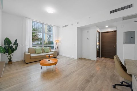 Copropriété à vendre à Hollywood, Floride: 1 chambre, 64.94 m2 № 1209634 - photo 7