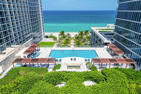 Condo in Miami Beach, Florida, 1 bedroom  № 1215485 - photo 25