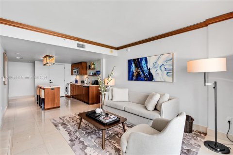 Condo in Miami Beach, Florida, 1 bedroom  № 1215485 - photo 7