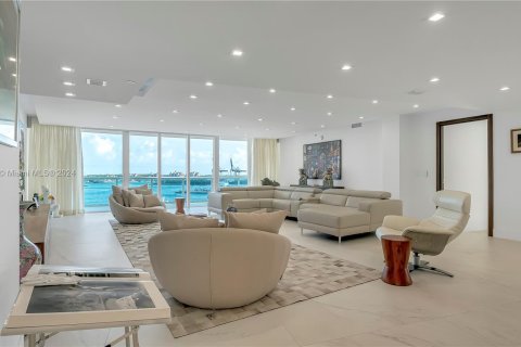 Condo in Miami Beach, Florida, 4 bedrooms  № 1237848 - photo 8