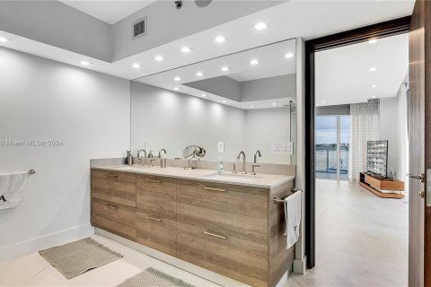 Copropriété à vendre à Miami Beach, Floride: 4 chambres, 378.86 m2 № 1237848 - photo 16