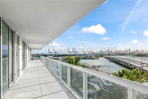 Condominio en venta en Miami Beach, Florida, 4 dormitorios, 378.86 m2 № 1237848 - foto 27