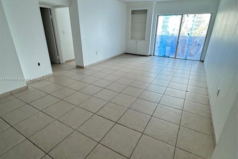 Condo in Sunny Isles Beach, Florida, 1 bedroom  № 1236389 - photo 3