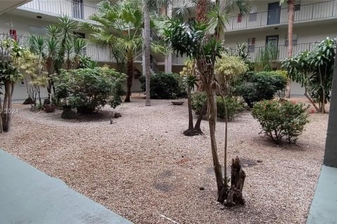 Copropriété à vendre à North Lauderdale, Floride: 1 chambre, 75.25 m2 № 1236390 - photo 23