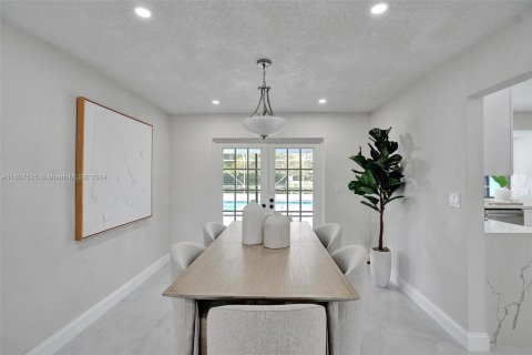 Villa ou maison à vendre à Coral Springs, Floride: 5 chambres, 194.35 m2 № 1228952 - photo 11