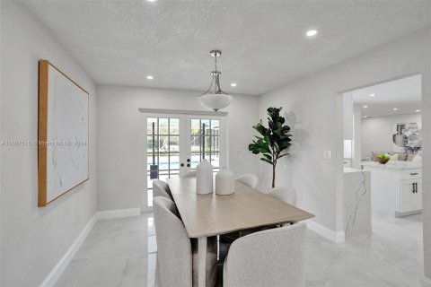 Casa en venta en Coral Springs, Florida, 5 dormitorios, 194.35 m2 № 1228952 - foto 12