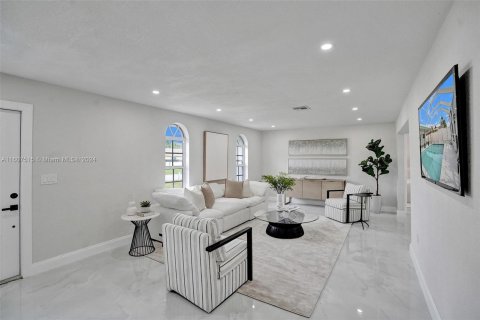 Casa en venta en Coral Springs, Florida, 5 dormitorios, 194.35 m2 № 1228952 - foto 8