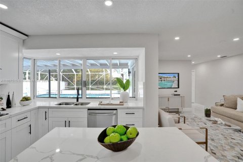 Casa en venta en Coral Springs, Florida, 5 dormitorios, 194.35 m2 № 1228952 - foto 29