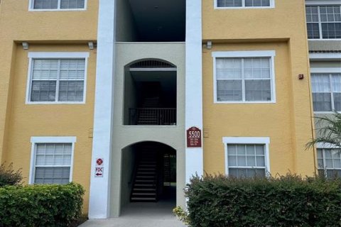 Condo in Sarasota, Florida, 2 bedrooms  № 933587 - photo 1