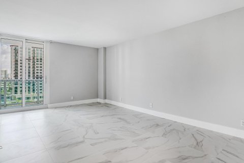 Condominio en venta en Sunny Isles Beach, Florida, 2 dormitorios, 123.65 m2 № 1325926 - foto 26