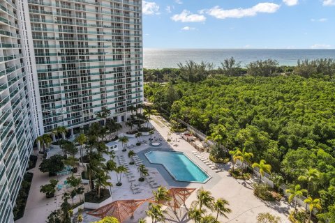 Copropriété à vendre à Sunny Isles Beach, Floride: 2 chambres, 123.65 m2 № 1325926 - photo 11