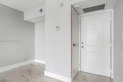 Copropriété à vendre à Sunny Isles Beach, Floride: 2 chambres, 123.65 m2 № 1325926 - photo 18