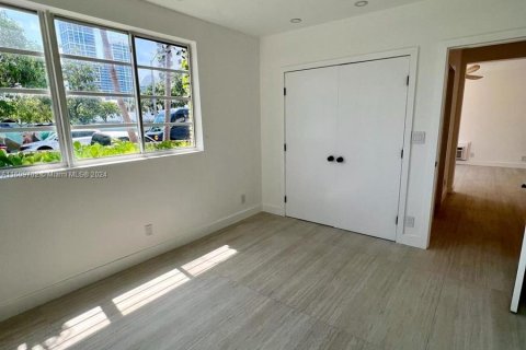 Copropriété à vendre à Miami Beach, Floride: 1 chambre, 55.83 m2 № 1232000 - photo 11