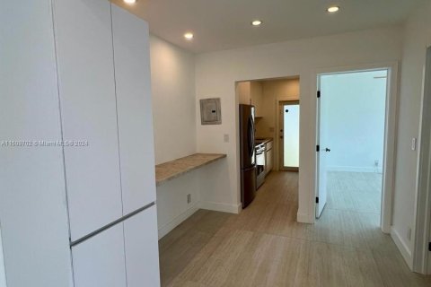 Condominio en venta en Miami Beach, Florida, 1 dormitorio, 55.83 m2 № 1232000 - foto 5