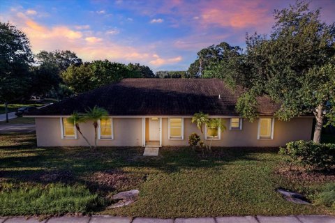 Villa ou maison à vendre à Pinellas Park, Floride: 3 chambres, 139.82 m2 № 1349029 - photo 1