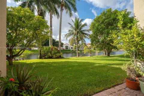 Villa ou maison à vendre à Pembroke Pines, Floride: 4 chambres, 298.77 m2 № 1423033 - photo 16