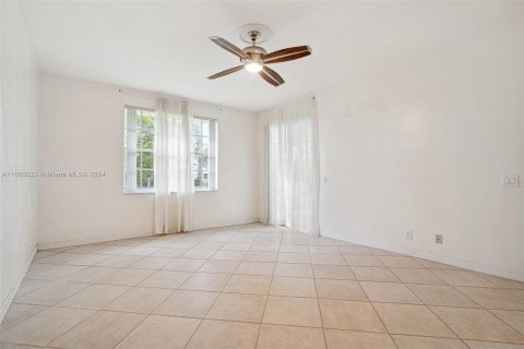 Villa ou maison à vendre à Pembroke Pines, Floride: 4 chambres, 298.77 m2 № 1423033 - photo 28