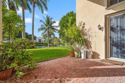 Villa ou maison à vendre à Pembroke Pines, Floride: 4 chambres, 298.77 m2 № 1423033 - photo 17