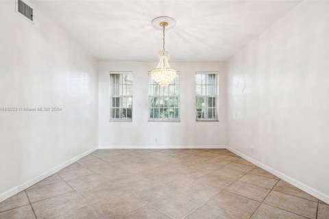 Villa ou maison à vendre à Pembroke Pines, Floride: 4 chambres, 298.77 m2 № 1423033 - photo 3