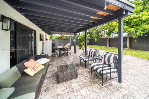 Villa ou maison à vendre à Pembroke Pines, Floride: 3 chambres, 132.85 m2 № 1423035 - photo 26