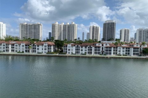 Condo in Aventura, Florida, 1 bedroom  № 1097239 - photo 14