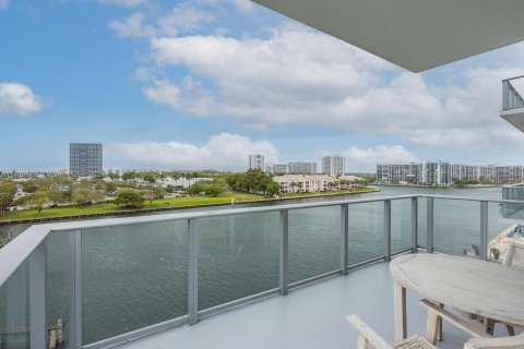 Condominio en alquiler en Hollywood, Florida, 3 dormitorios, 125.6 m2 № 841187 - foto 25