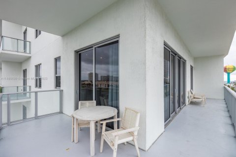 Copropriété à louer à Hollywood, Floride: 3 chambres, 125.6 m2 № 841187 - photo 26