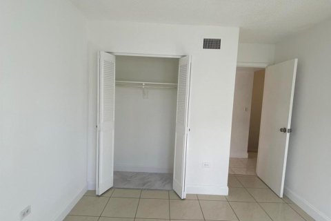 Touwnhouse à vendre à Miramar, Floride: 2 chambres, 92.9 m2 № 1152297 - photo 6