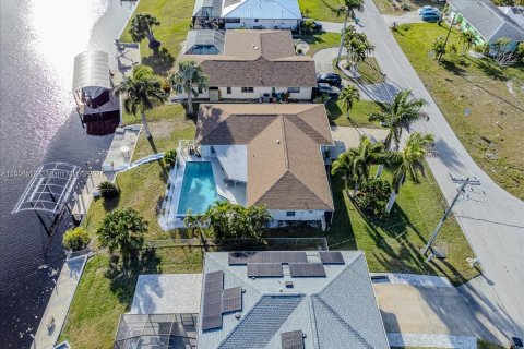 Villa ou maison à vendre à Cape Coral, Floride: 3 chambres № 1360676 - photo 7