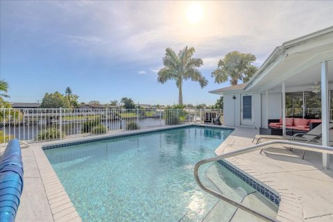 Villa ou maison à vendre à Cape Coral, Floride: 3 chambres № 1360676 - photo 27