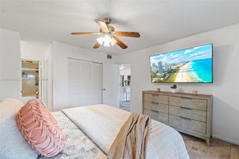 Condo in Davie, Florida, 1 bedroom  № 1360684 - photo 15