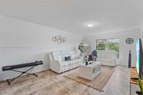 Copropriété à vendre à Davie, Floride: 1 chambre, 68.84 m2 № 1360684 - photo 9