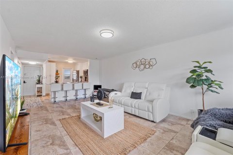 Copropriété à vendre à Davie, Floride: 1 chambre, 68.84 m2 № 1360684 - photo 12