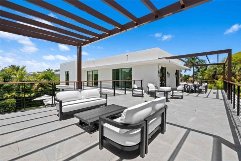 Villa ou maison à vendre à Miami Beach, Floride: 4 chambres, 316.8 m2 № 873466 - photo 26