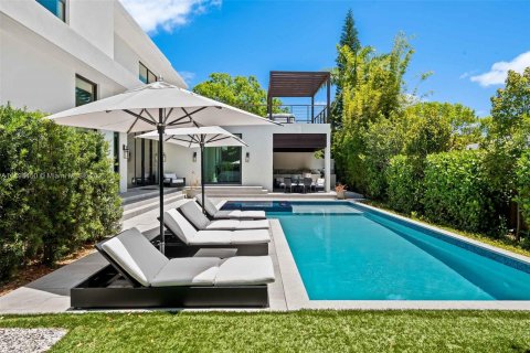 Villa ou maison à vendre à Miami Beach, Floride: 4 chambres, 316.8 m2 № 873466 - photo 28