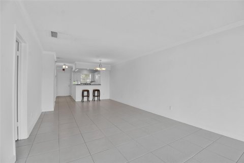 Condo in Fort Lauderdale, Florida, 2 bedrooms  № 965824 - photo 16