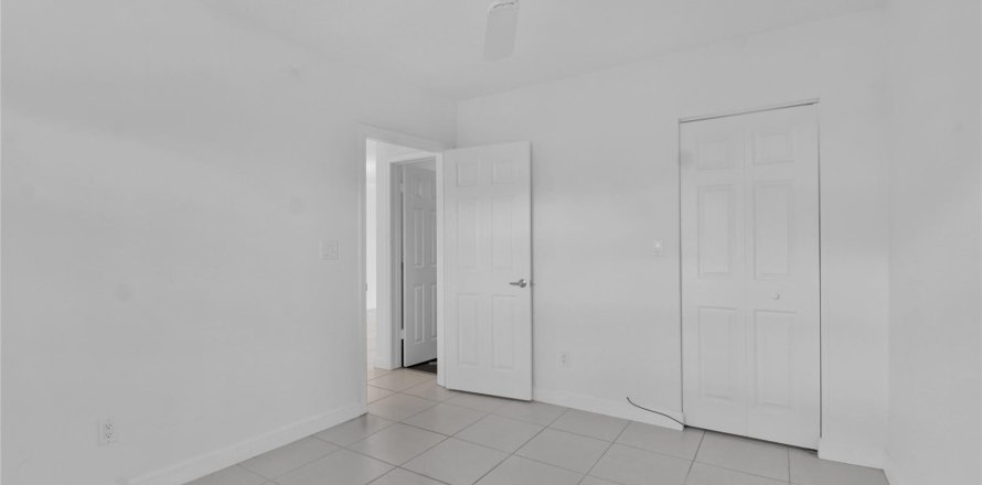 Condo in Fort Lauderdale, Florida, 2 bedrooms  № 965824