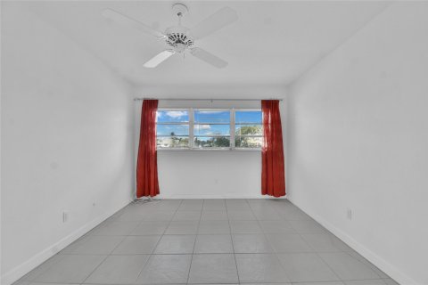 Condo in Fort Lauderdale, Florida, 2 bedrooms  № 965824 - photo 26