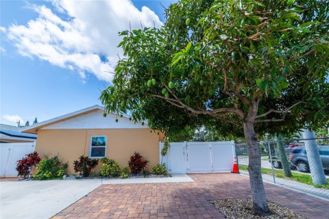 House in Delray Beach, Florida 4 bedrooms, 136.75 sq.m. № 1159959 - photo 27