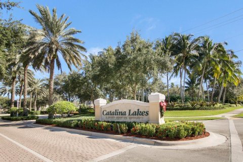 Townhouse in Palm Beach Gardens, Florida 3 bedrooms, 145.86 sq.m. № 1159963 - photo 7