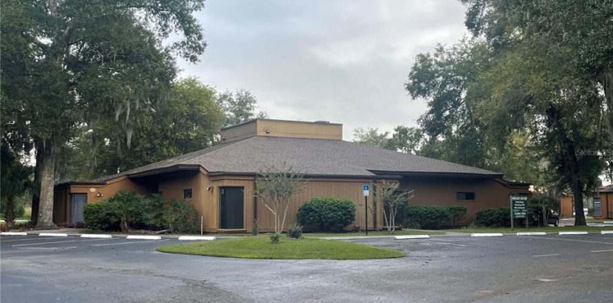 Commercial property in Ocala, Florida 496.1 sq.m. № 745393