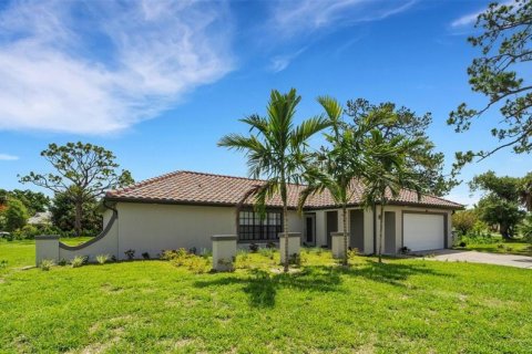 Villa ou maison à vendre à North Port, Floride: 3 chambres, 141.21 m2 № 1258870 - photo 2