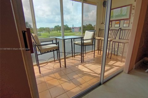 Copropriété à vendre à Sunrise, Floride: 2 chambres, 95.22 m2 № 1176470 - photo 17