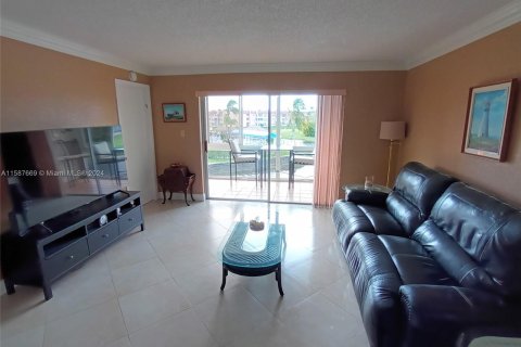 Copropriété à vendre à Sunrise, Floride: 2 chambres, 95.22 m2 № 1176470 - photo 3