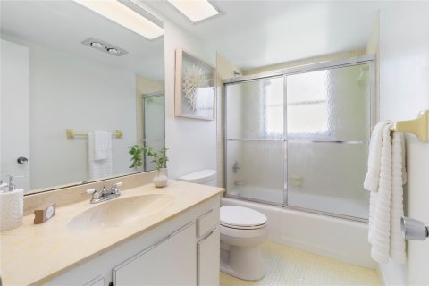 Condo in Pompano Beach, Florida, 3 bedrooms  № 1174506 - photo 9