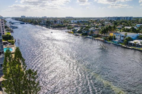 Condo in Pompano Beach, Florida, 2 bedrooms  № 1228731 - photo 2