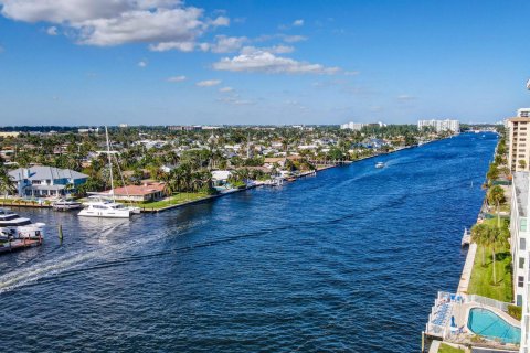 Condo in Pompano Beach, Florida, 2 bedrooms  № 1228731 - photo 5