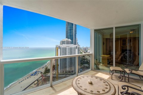 Condominio en venta en Sunny Isles Beach, Florida, 2 dormitorios, 176.79 m2 № 1355152 - foto 28