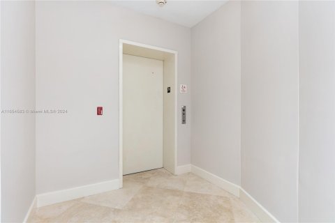 Copropriété à vendre à Hollywood, Floride: 2 chambres, 185.06 m2 № 1355112 - photo 8